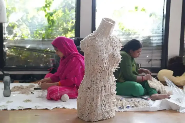 The Art of Upcycling: Transforming Textile Scraps into High-Fashion Pieces